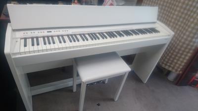 Roland デジタルピアノ F-130R ホワイト（価格.com - ローランド